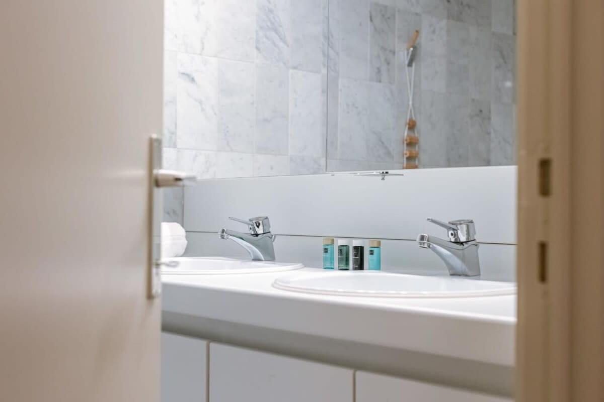 Huswell - Authentic Apartment With Terraces And Parking 크노케-하이스트 외부 사진