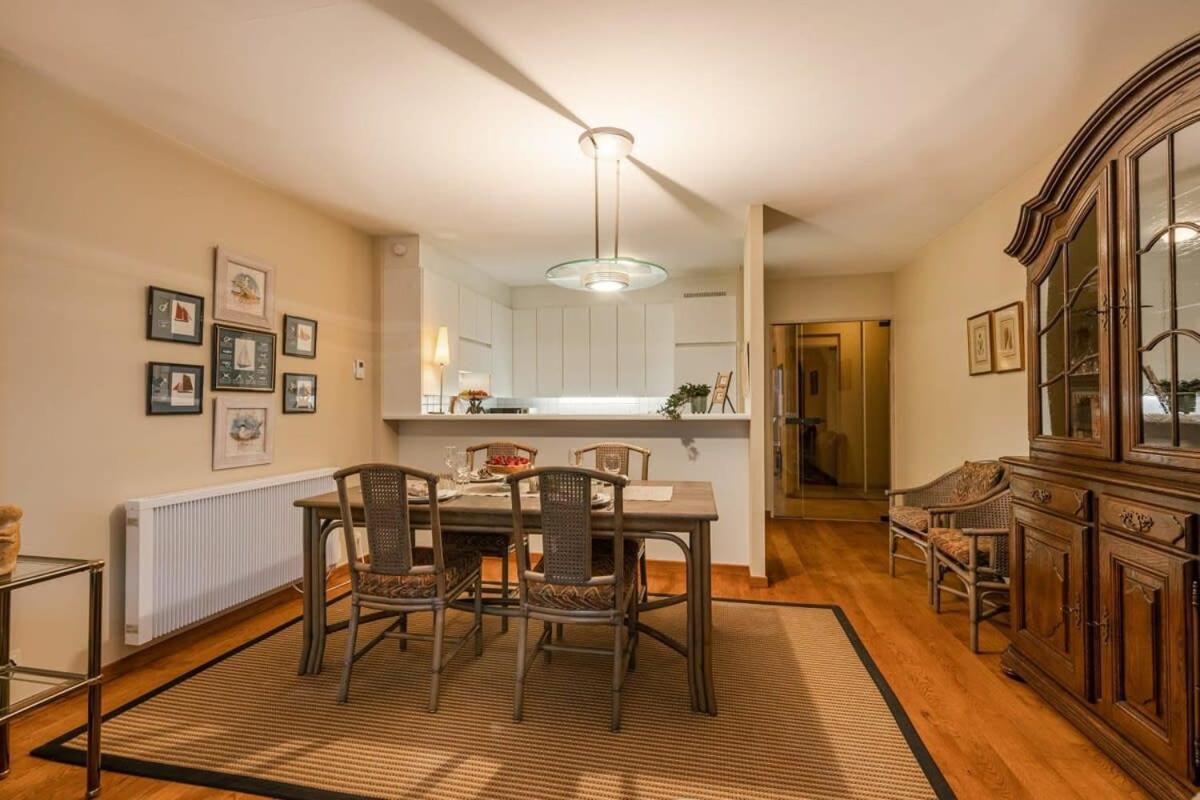 Huswell - Authentic Apartment With Terraces And Parking 크노케-하이스트 외부 사진